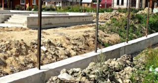 Фундамент под забор заказать в Благовещенске - заливка фундамента для забора | от 1566 за п.м.